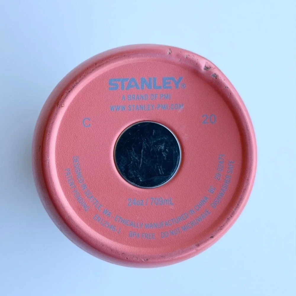 Stanley Quick Flip Go Insulated Stainless Steel Water Bottle 24oz Coral Orange - Picture 5 of 8